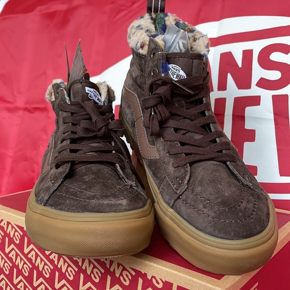 Vans Men’s Sk8-Hi Mte-1
Brown/Gum
VN0A5HZYB7G
 boots - Picture 7 of 16